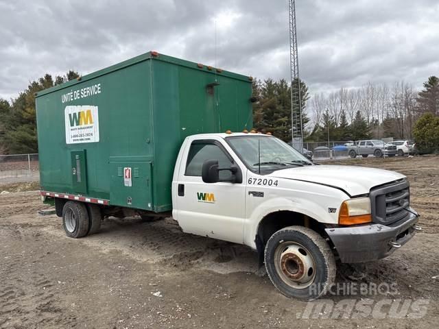 Ford F-450 Utilitaire benne