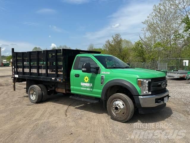 Ford F-450 Camion plateau