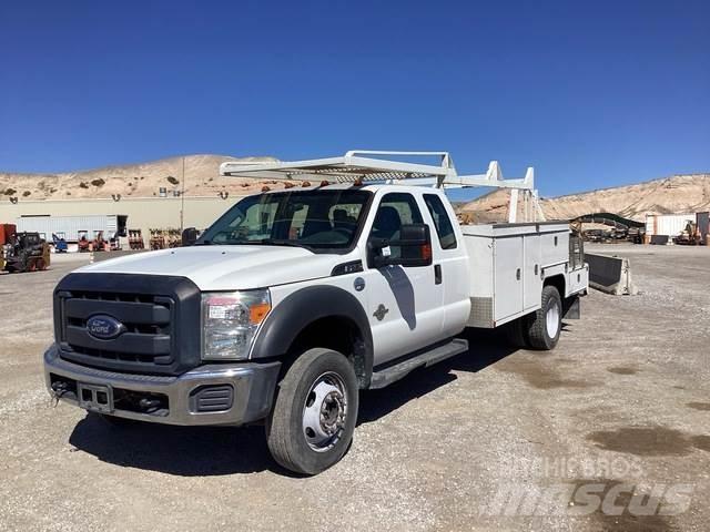 Ford F-450 Utilitaire benne