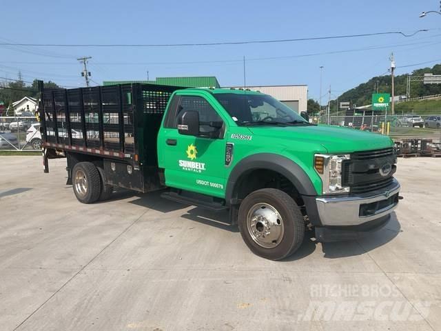Ford F-450 Camion plateau