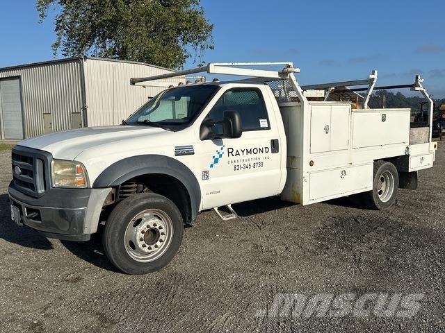 Ford F-450 Utilitaire benne
