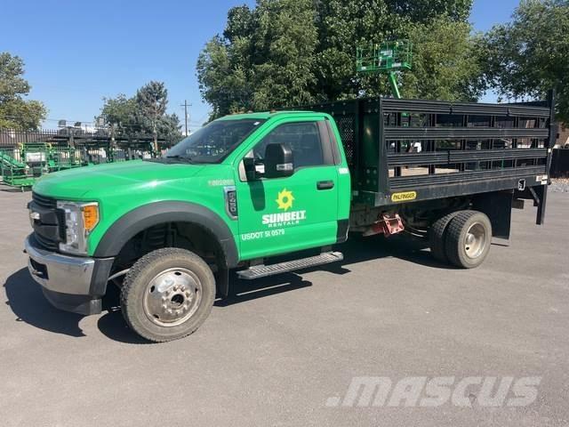 Ford F-450 Camion plateau