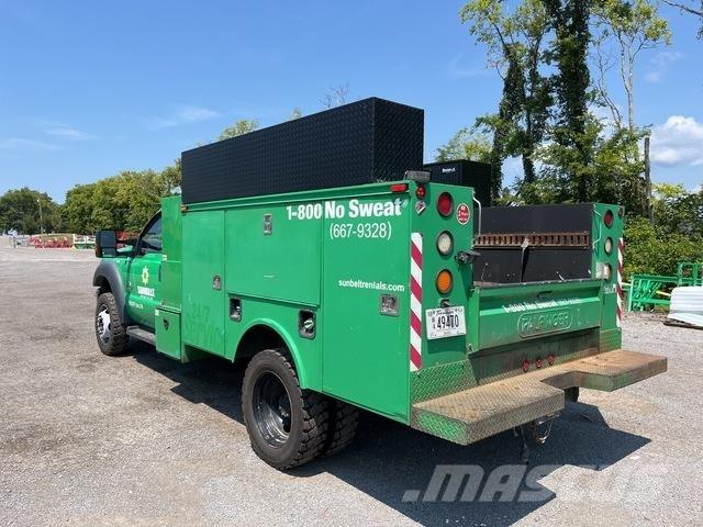 Ford F-450 Camions et véhicules municipaux