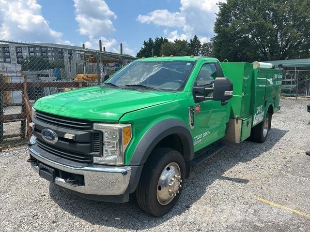 Ford F-450 Utilitaire benne