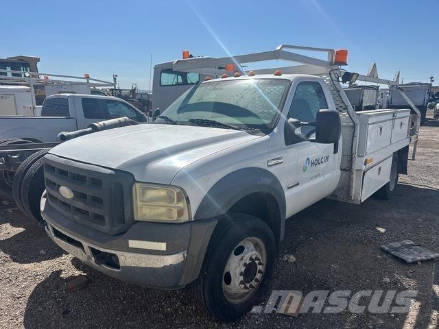 Ford F-450 Camion plateau