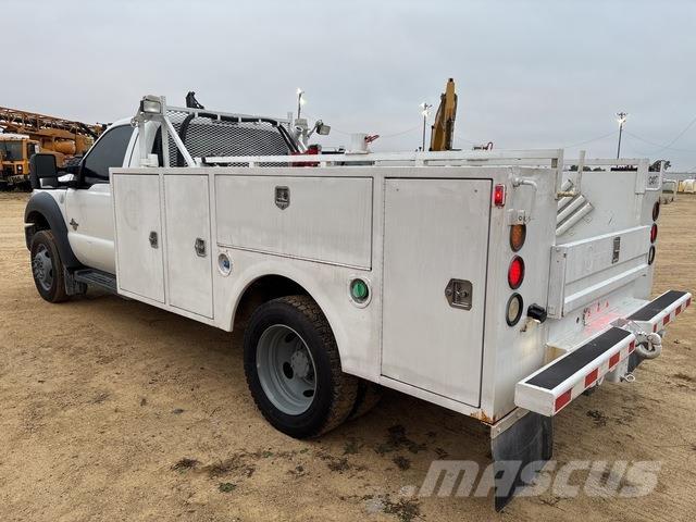 Ford F-450 Utilitaire benne