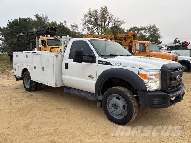 Ford F-450 Utilitaire benne