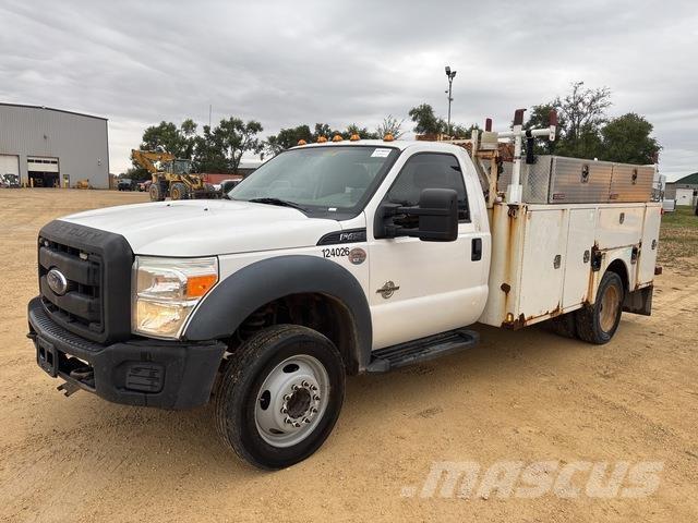 Ford F-450 Utilitaire benne