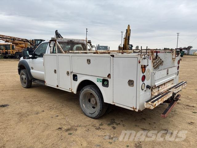 Ford F-450 Utilitaire benne