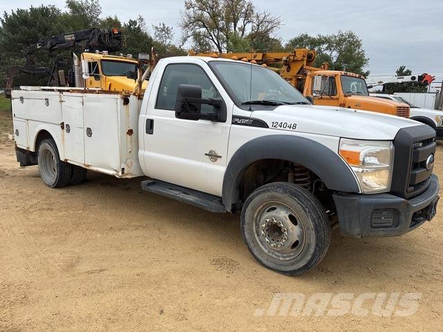 Ford F-450 Utilitaire benne