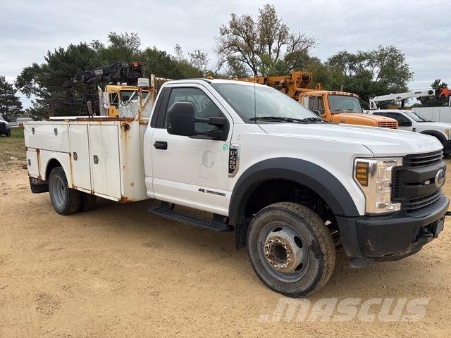 Ford F-450 Utilitaire benne