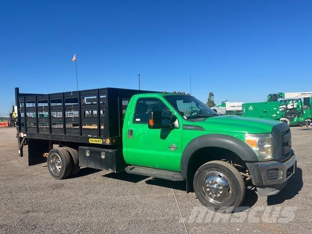 Ford F-450 Camion plateau