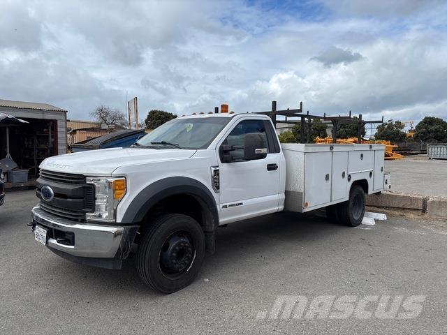 Ford F-450 Utilitaire benne