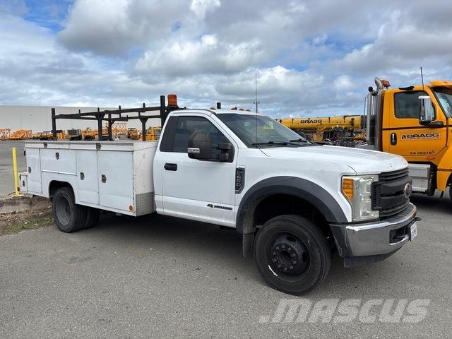 Ford F-450 Utilitaire benne