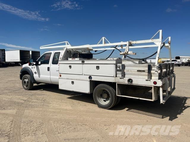Ford F-450 Camion plateau