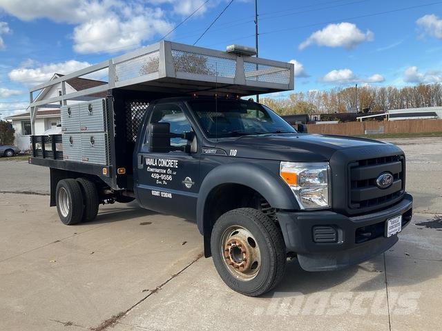 Ford F-450 Camion plateau