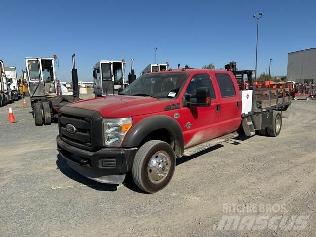 Ford F-550 Camion plateau