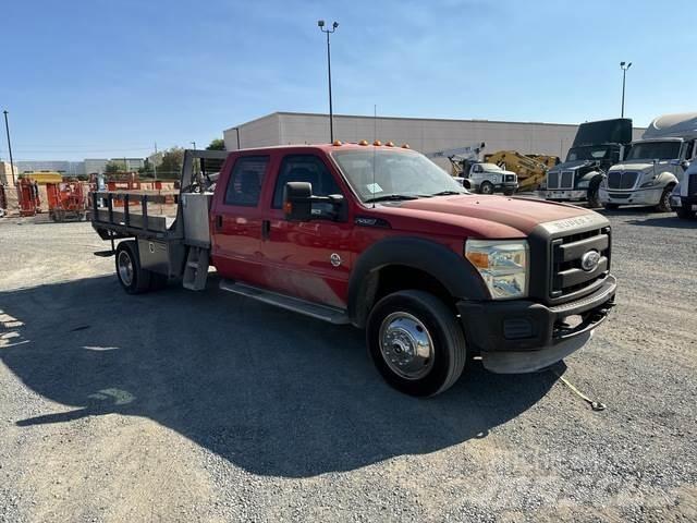 Ford F-550 Camion plateau