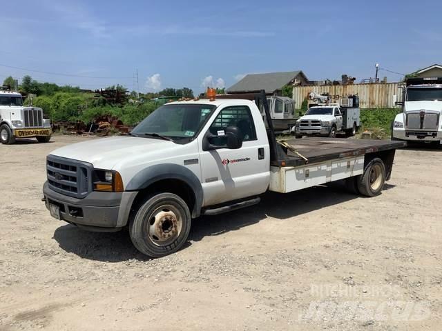 Ford F-550 Camion plateau
