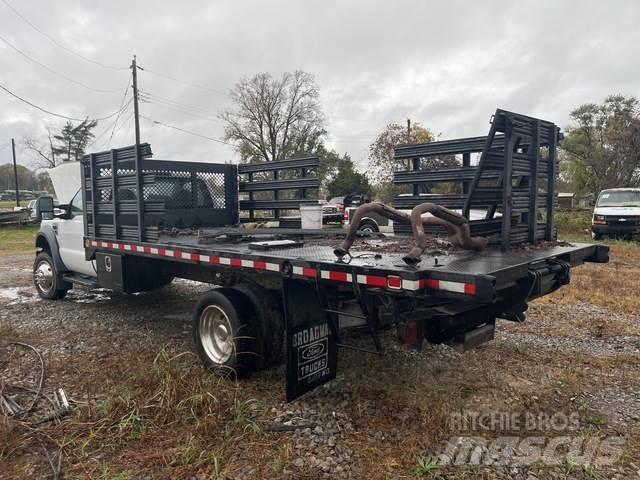 Ford F-550 Camion plateau