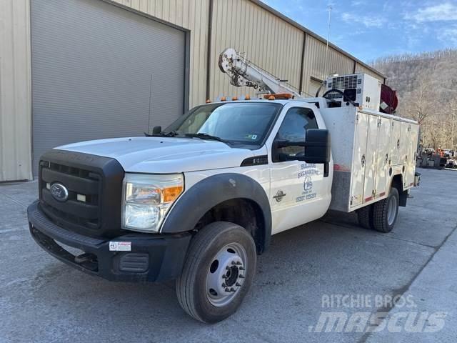 Ford F-550 Camions et véhicules municipaux
