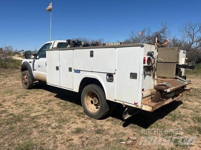 Ford F-550 Camions et véhicules municipaux