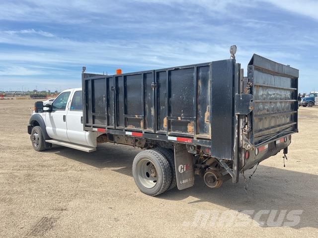 Ford F-550 Camion plateau