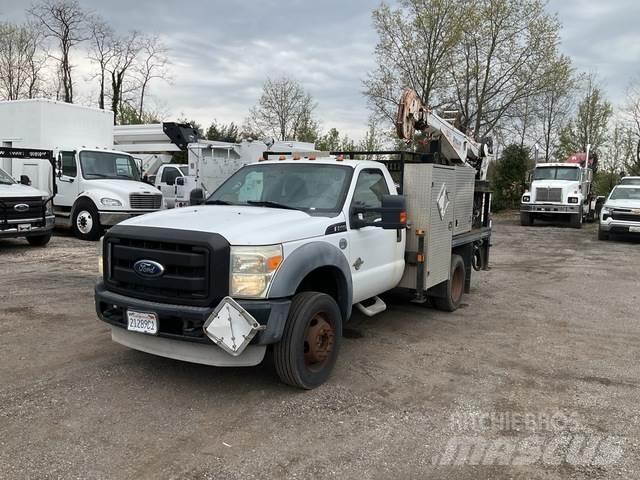 Ford F-550 Camion plateau