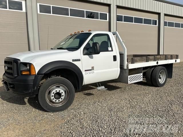 Ford F-550 Camion plateau