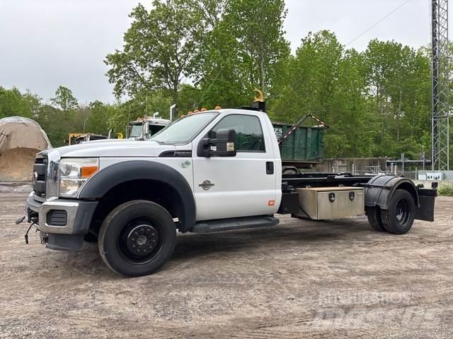 Ford F-550 Camion ampliroll