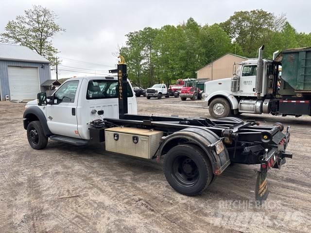 Ford F-550 Camion ampliroll