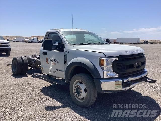 Ford F-550 Cabines