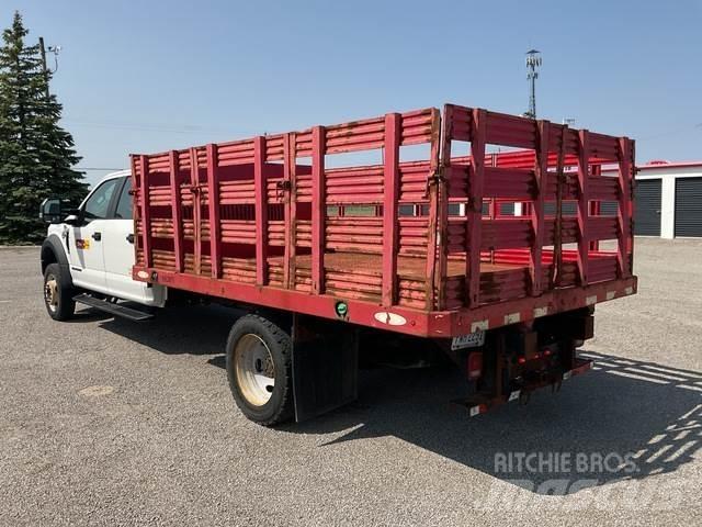 Ford F-550 Camion plateau
