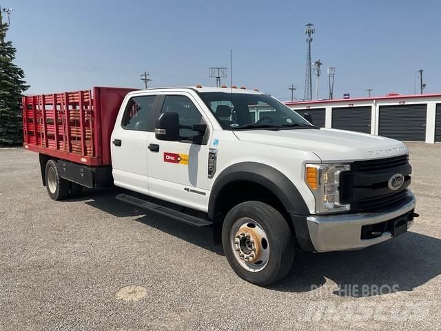 Ford F-550 Camion plateau