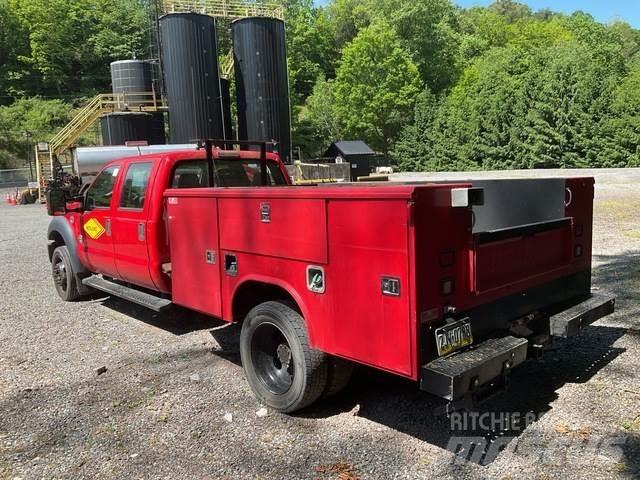 Ford F-550 Utilitaire benne