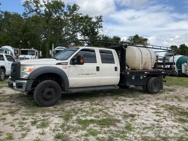 Ford F-550 Camion plateau