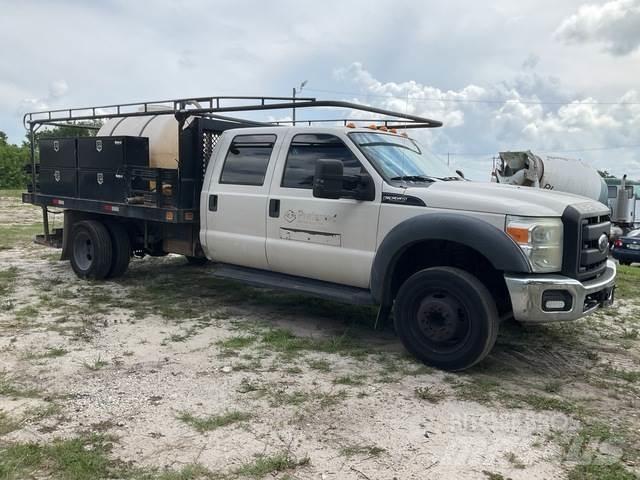 Ford F-550 Camion plateau
