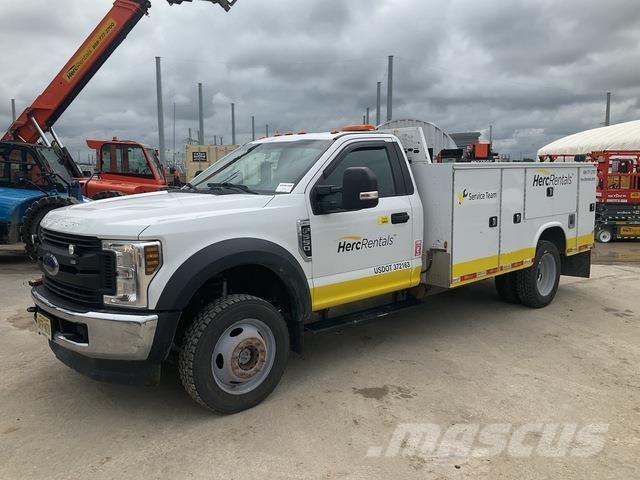 Ford F-550 Motrici cisterna
