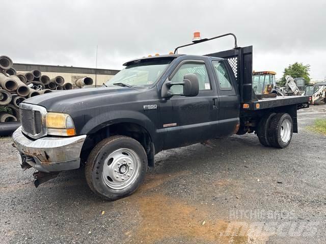 Ford F-550 Camion plateau