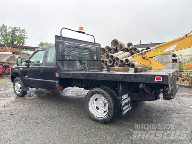 Ford F-550 Camion plateau