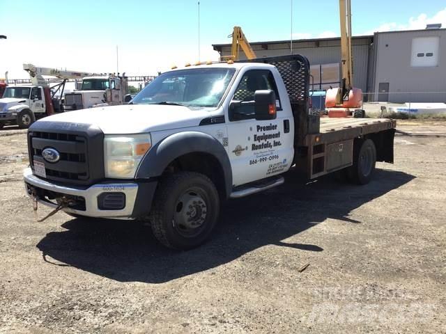 Ford F-550 Camion plateau