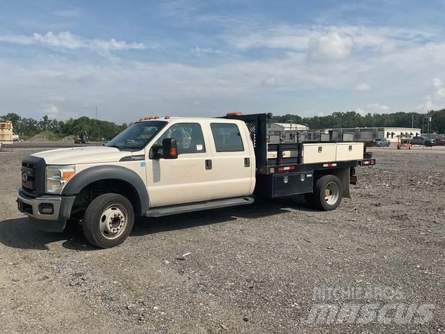 Ford F-550 Camion plateau
