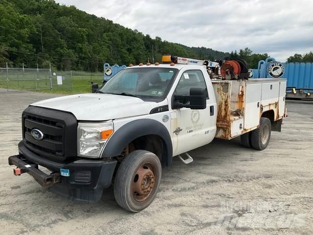 Ford F-550 Camions et véhicules municipaux