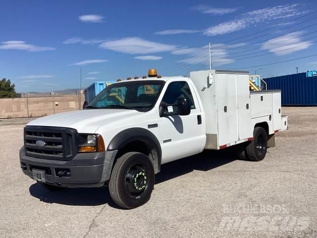 Ford F-550 Utilitaire benne