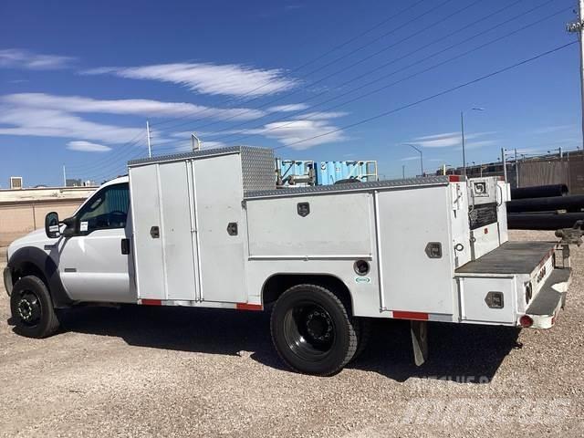 Ford F-550 Utilitaire benne