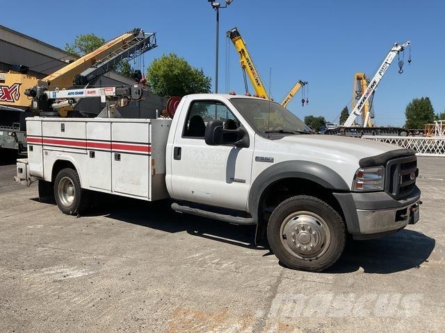 Ford F-550 Camions et véhicules municipaux