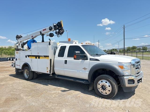 Ford F-550 Camions et véhicules municipaux