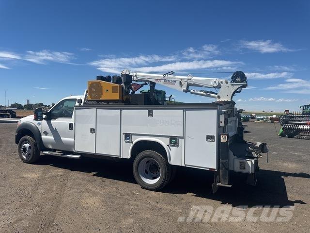 Ford F-550 Camions et véhicules municipaux
