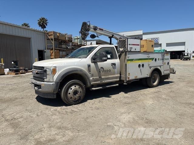Ford F-550 Camions et véhicules municipaux