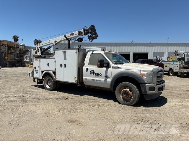 Ford F-550 Camions et véhicules municipaux